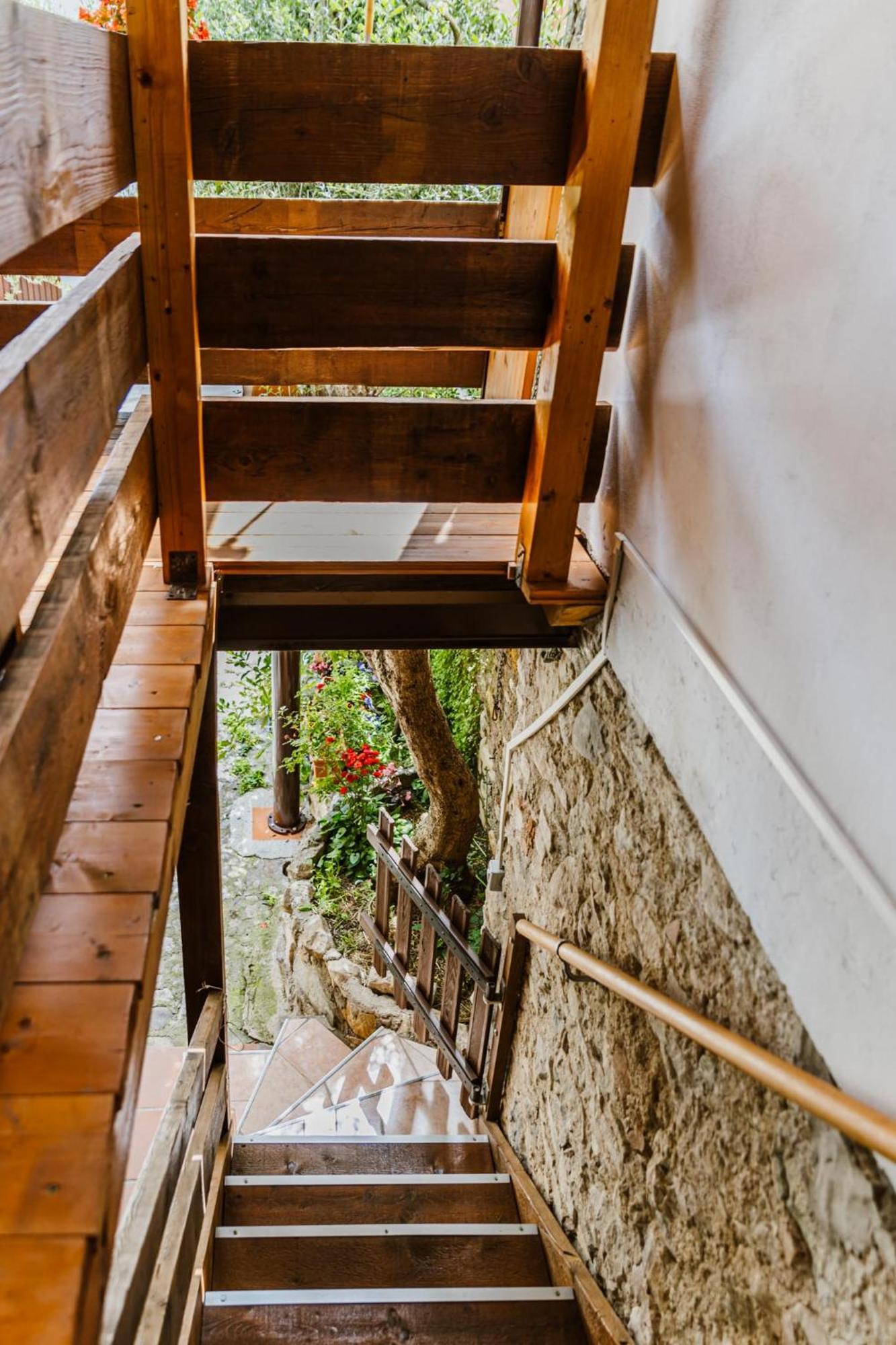Cozy Castello Apartment Manerba del Garda Luaran gambar
