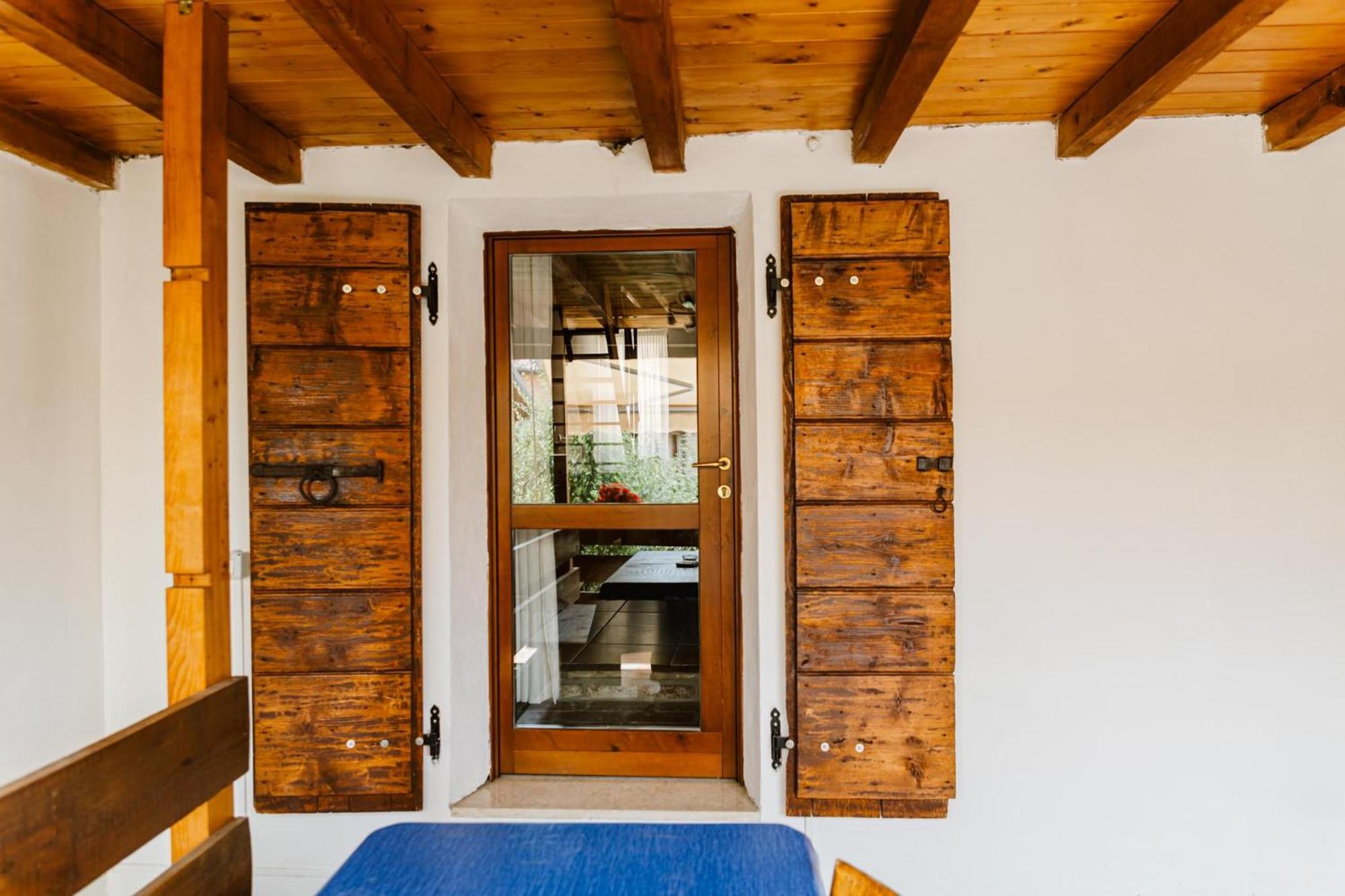 Cozy Castello Apartment Manerba del Garda Luaran gambar