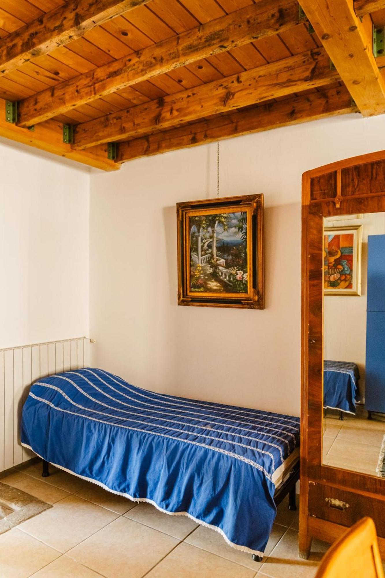 Cozy Castello Apartment Manerba del Garda Luaran gambar