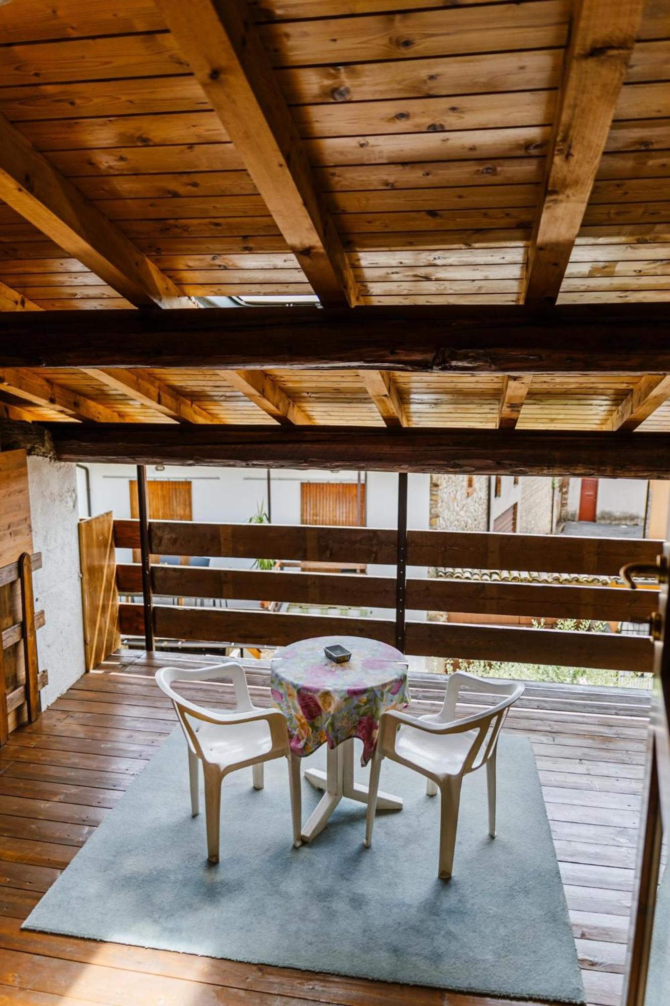 Cozy Castello Apartment Manerba del Garda Luaran gambar