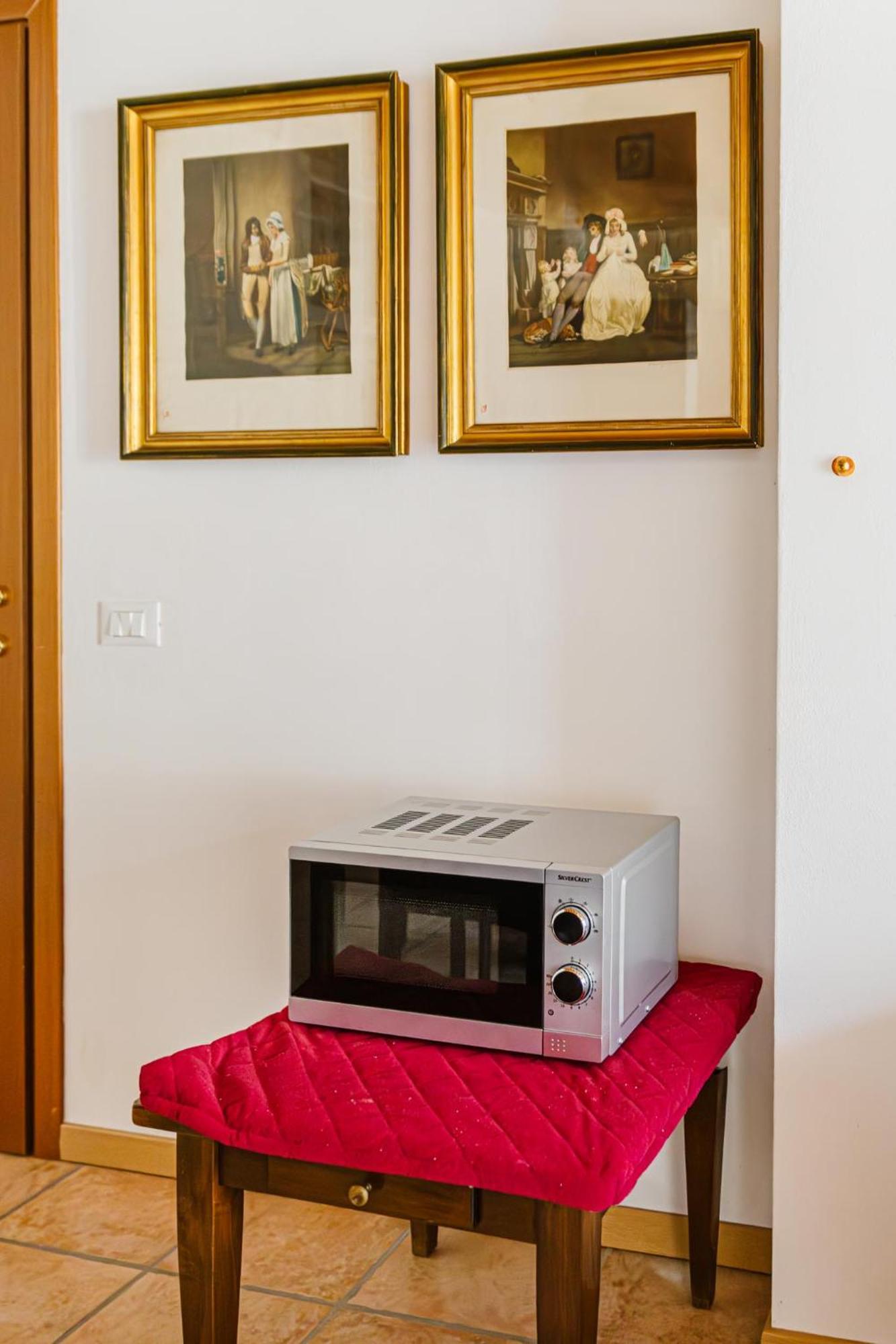 Cozy Castello Apartment Manerba del Garda Luaran gambar