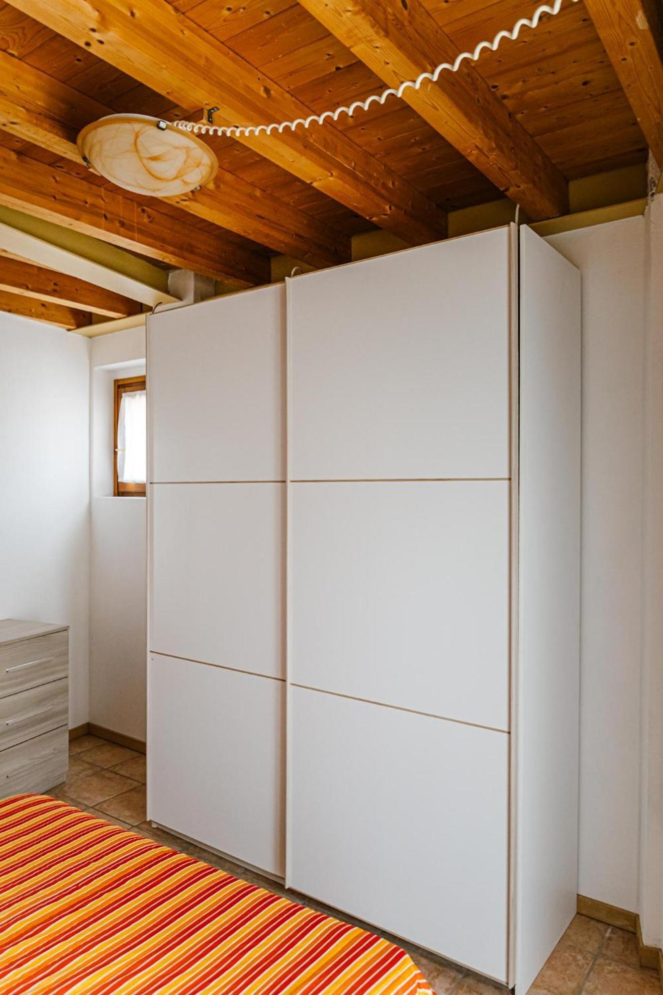 Cozy Castello Apartment Manerba del Garda Luaran gambar